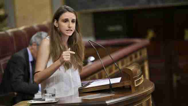 Lucía Muñoz defiende las oportunidades de la inteligencia artificial para transformar el modelo productivo